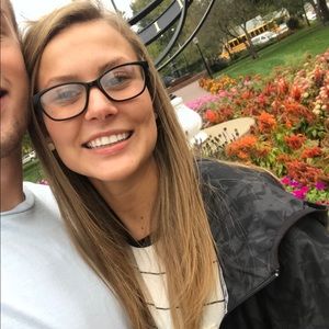 Meet your Posher, Sidney